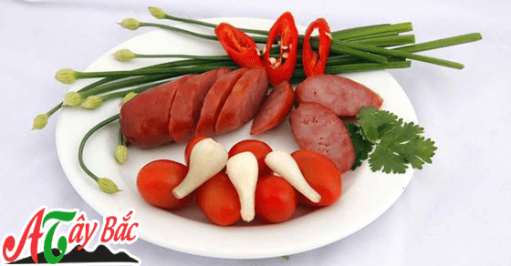 Đĩa lạp sườn Tây Bắc nhìn rất hấp dẫn