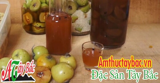 Rượu táo mèo có mùi thơm đặc trưng