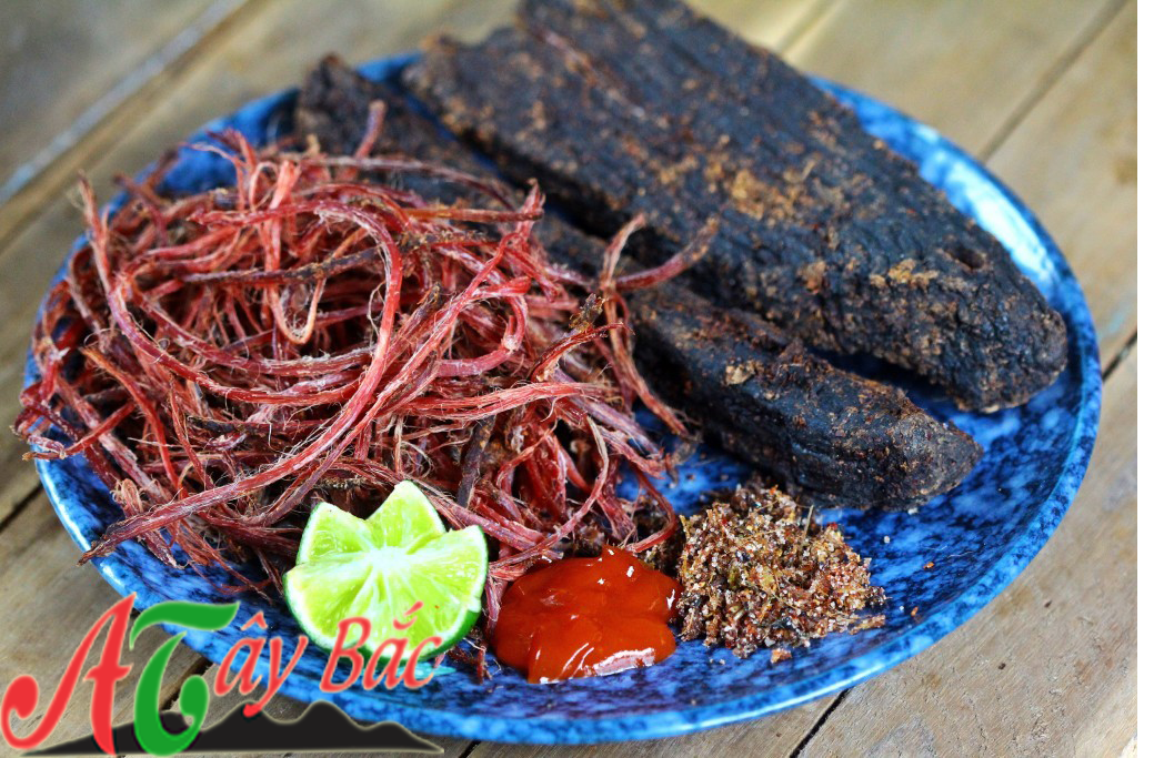 Cách thưởng thức thịt gác bếp Tây Bắc