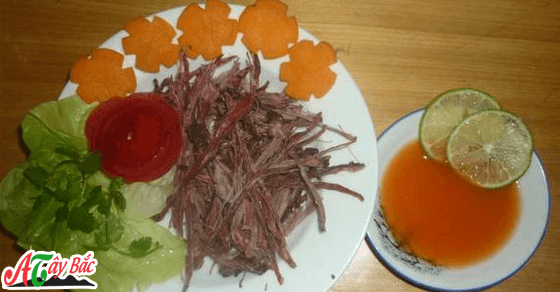 Thịt trâu gác bếp món ăn đi vào lòng người khi đến Tây Bắc