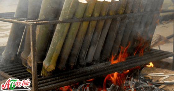 Cơm Lam một trong những đặc sản của dân tộc Tây Bắc