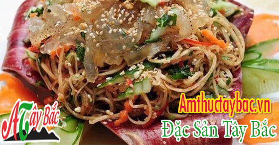 Nộm hoa chuối với sứa tươi Nộm hoa chuối với sứa tươi