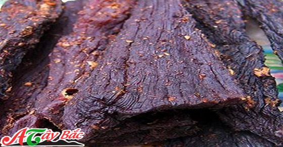 Thịt trâu gác bếp mang đậm phong vị núi rừng Tây Bắc