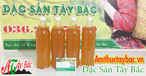 Mật ong rừng sánh mịn và có màu đẹp mắt Mật ong rừng sánh mịn và có màu đẹp mắt