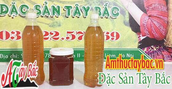 Mật ong rừng hàng chuẩn có màu vàng đậm, hương thơm dễ chịu