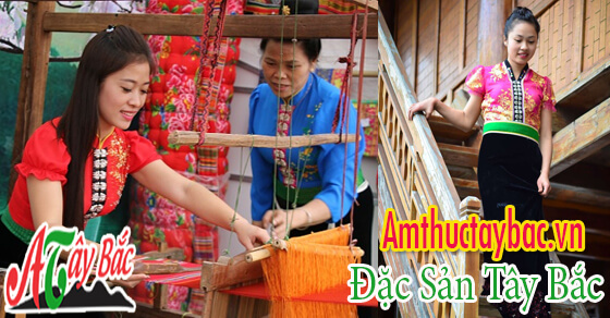 Người con gái Thái xinh đẹp trong bộ trang phục dân tộc Người con gái Thái xinh đẹp trong bộ trang phục dân tộc