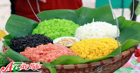 Xôi ngũ sắc đó chính là niềm tự hào trong ẩm thực của Tây Bắc