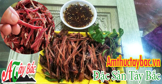 Thịt gác bếp chấm cùng chẩm chéo thì ngon hết nấc