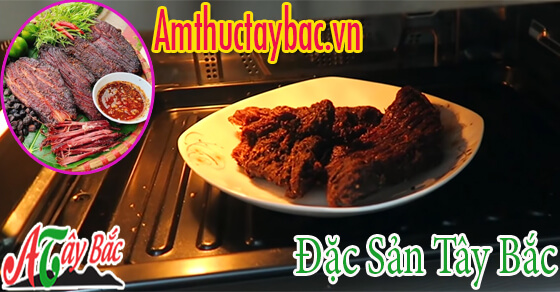 Thịt gác bếp thường được bỏ lò vi song cho nóng