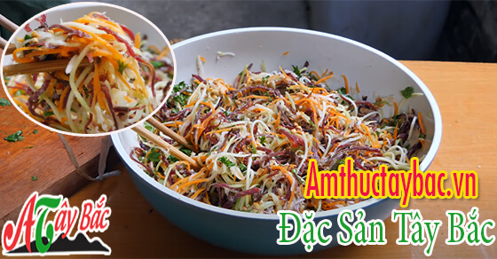 Thịt trâu gác bếp được nộm với xoài cực ngon và lạ miệng