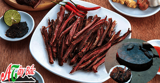 Từng miếng thịt trâu thơm nức mũi khiến thực khách khó chối từ